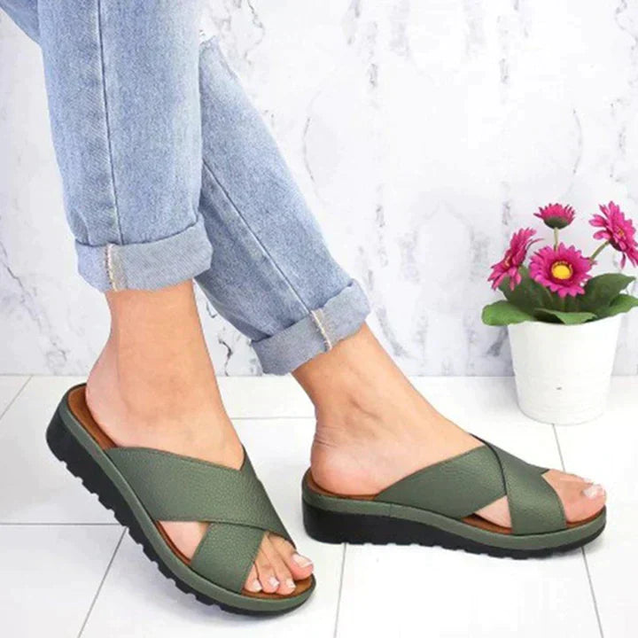 Lunea | Women's Slip-On Comfort Sandals