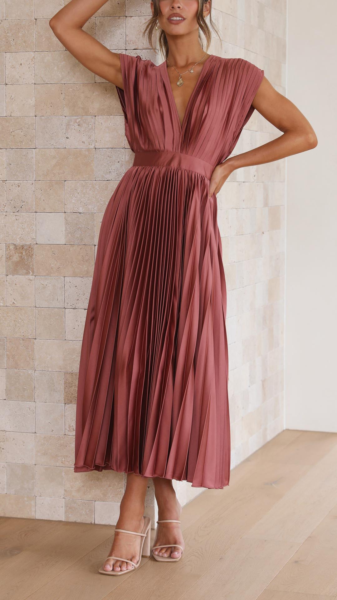 Kingsley | Women's Pleated Maxi Wedding Guest Dress