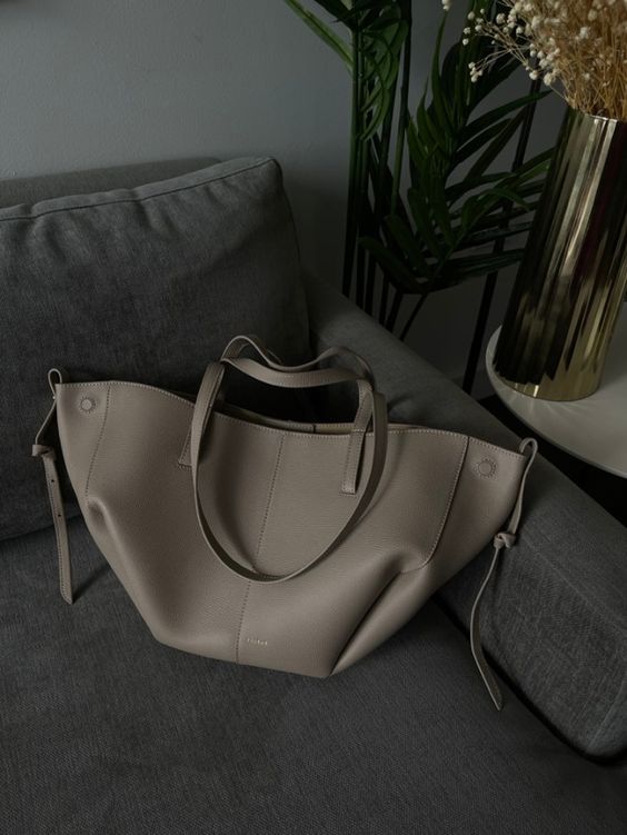 Iserra | Women's Structured Hand Tote Bag